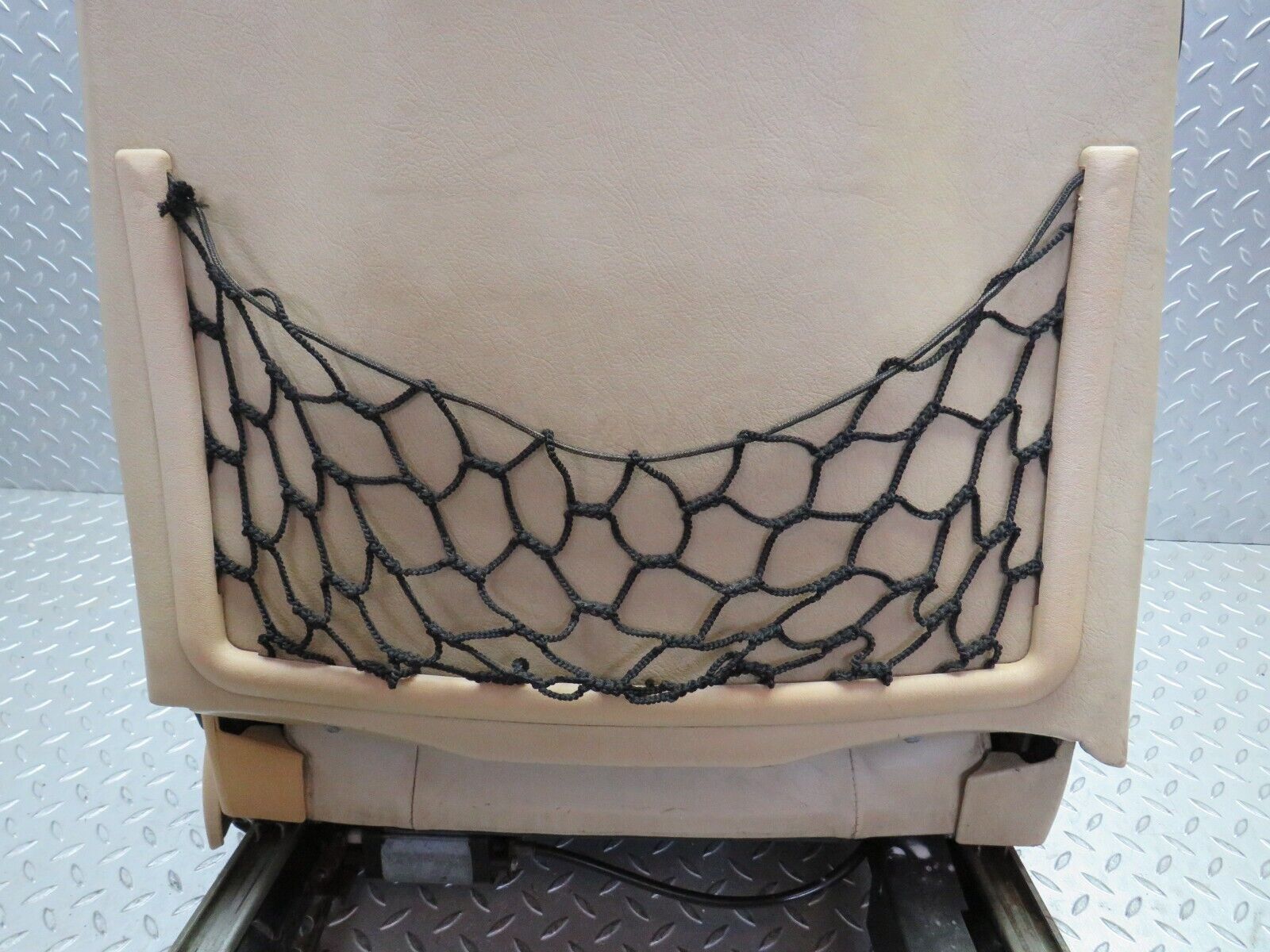 34547 Mercedes-Benz C126 380SEC Front Right Electric Driver Seat Leather Beige