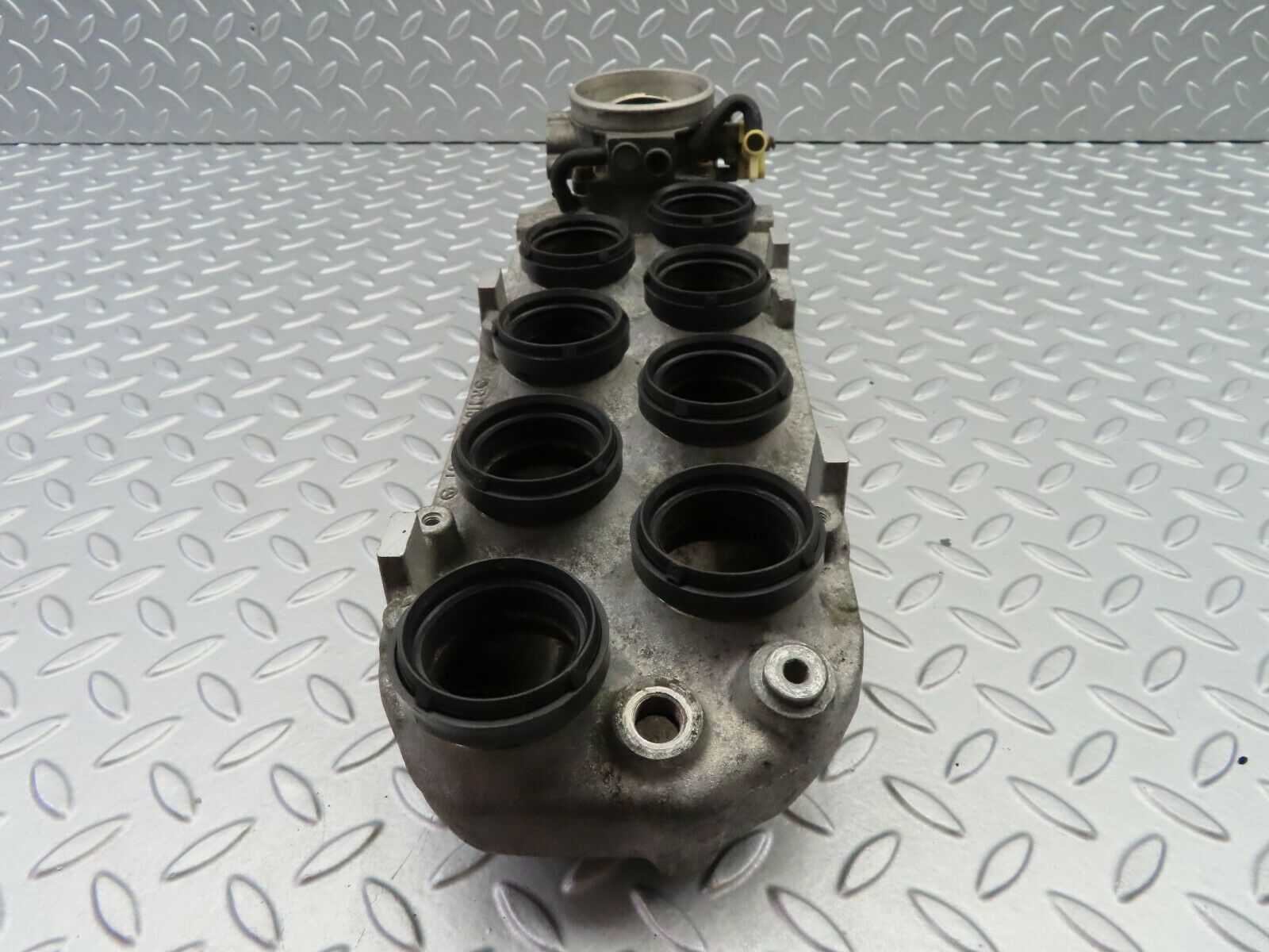 6418 Mercedes-Benz W126 380SE Lower Intake Manifold & Throttle Body 1161415301