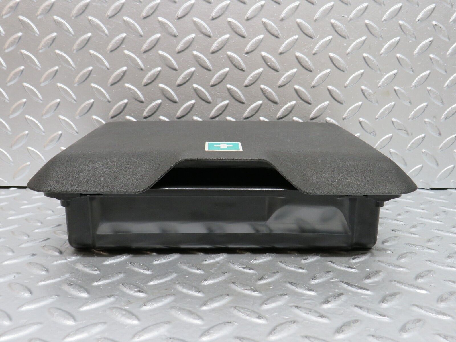 28004 Mercedes-Benz W123 280E First Aid Box 1238650353