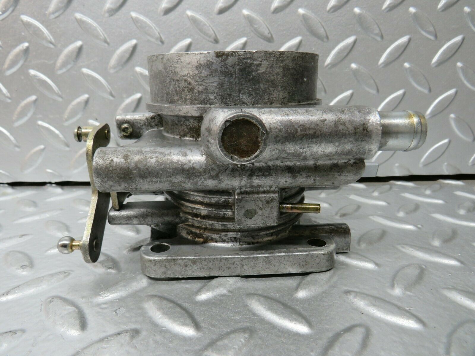 23525 Mercedes-Benz W114 280E Throttle Body Valve