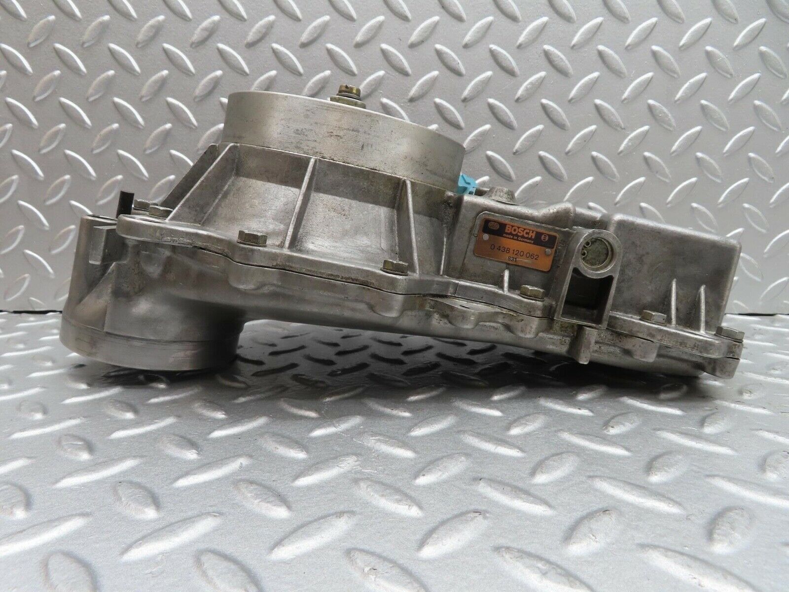 14391 Mercedes-Benz W116 350SE   Air Flow Mass Meter Sensor Bosch 0438120062