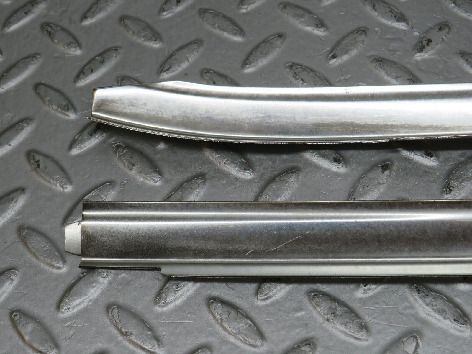 36310 Mercedes-Benz W126 420SE A Pillar Chrome Cover Trim Pair