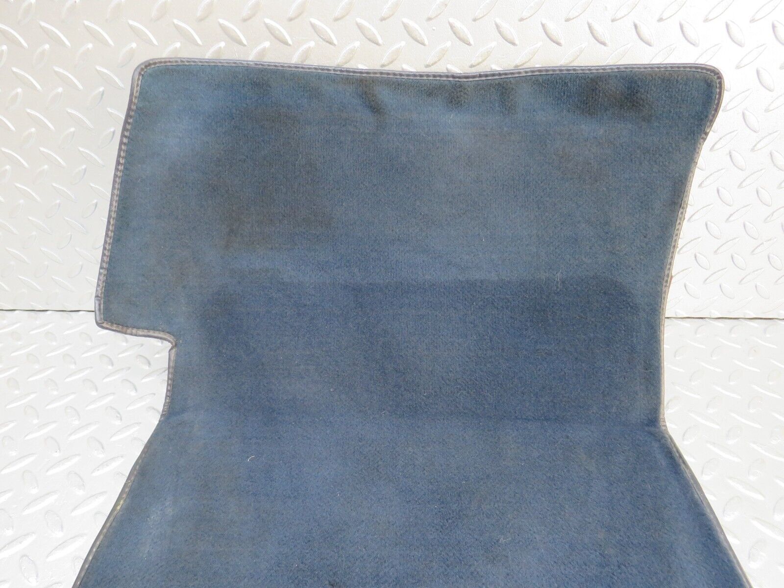 37598 Mercedes-Benz W109 300SEL Front Left Floor Carpet Mat