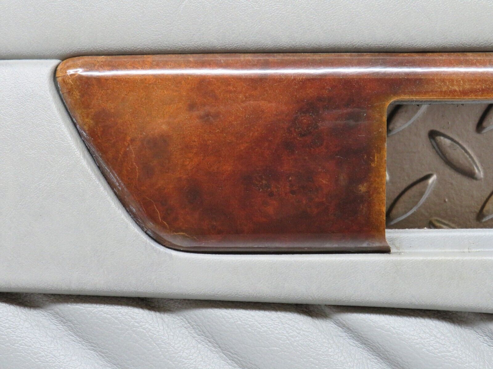 35957 Mercedes-Benz W126 420SE Rear Left Door Card Grey