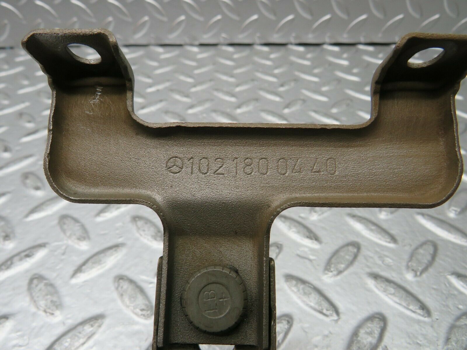 23079 Mercedes-Benz C123 230CE Coupe Oil Pump Filter 1021800440