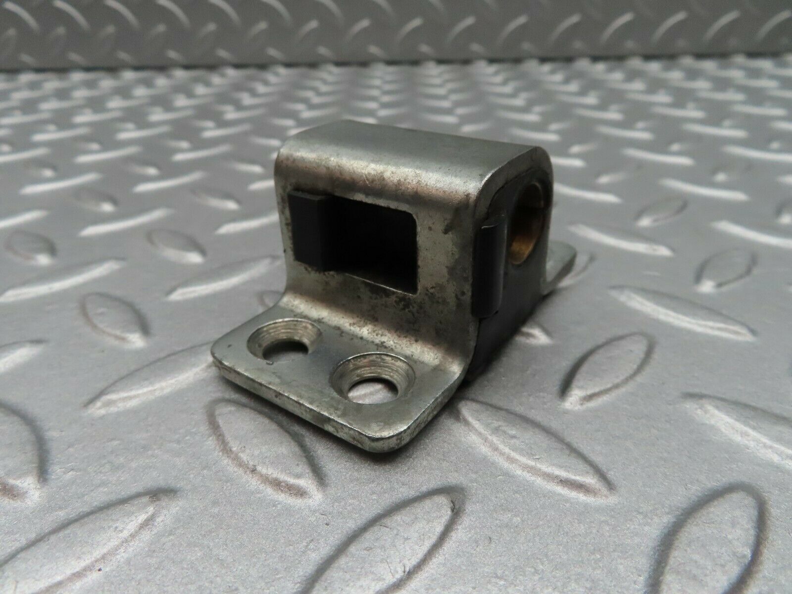 3724 Mercedes-Benz S123 200T Wagon Door Lock Latch Left Side