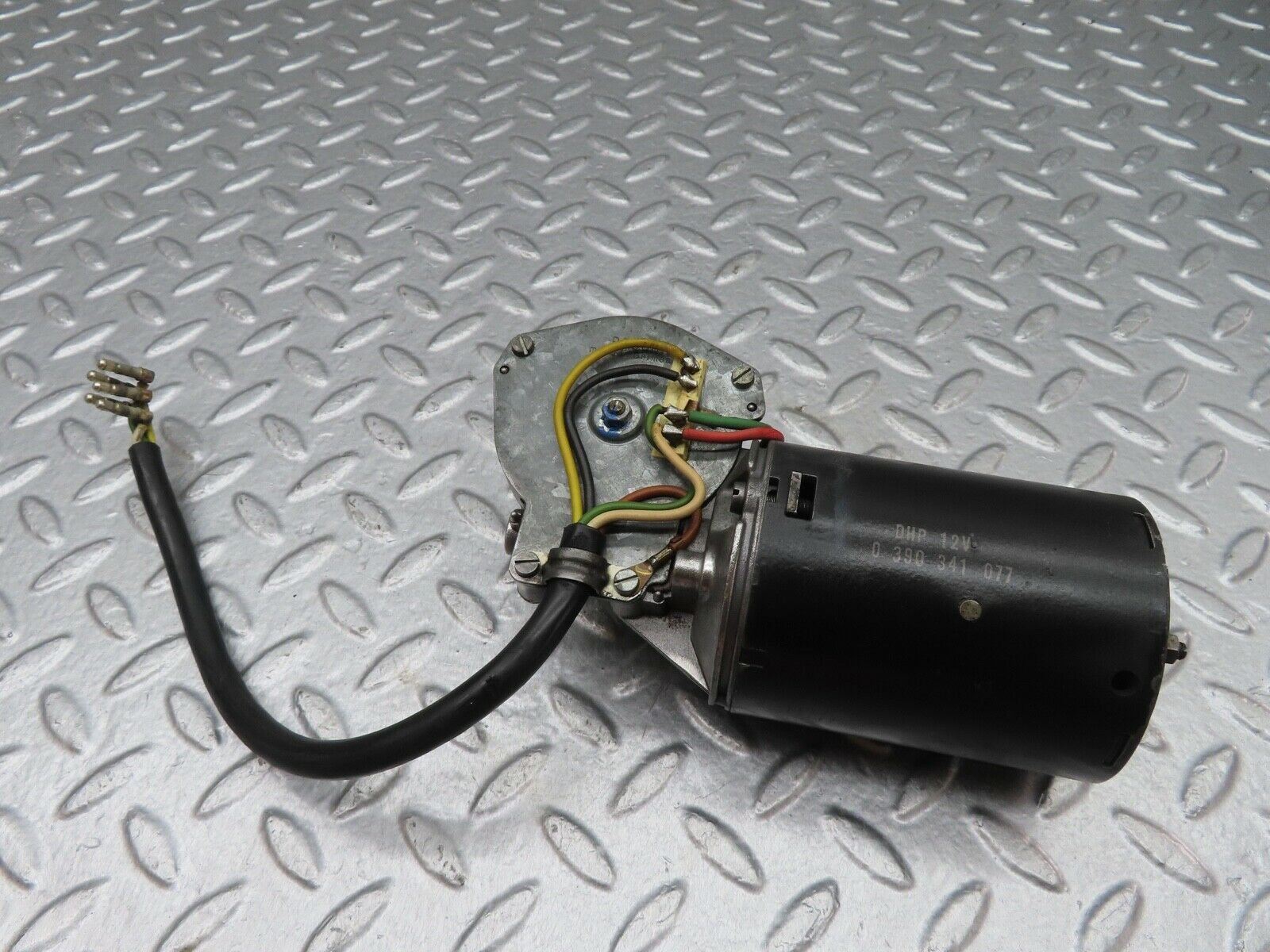 18070 Mercedes-Benz W123 200 Wiper Motor Bosch 0390341077