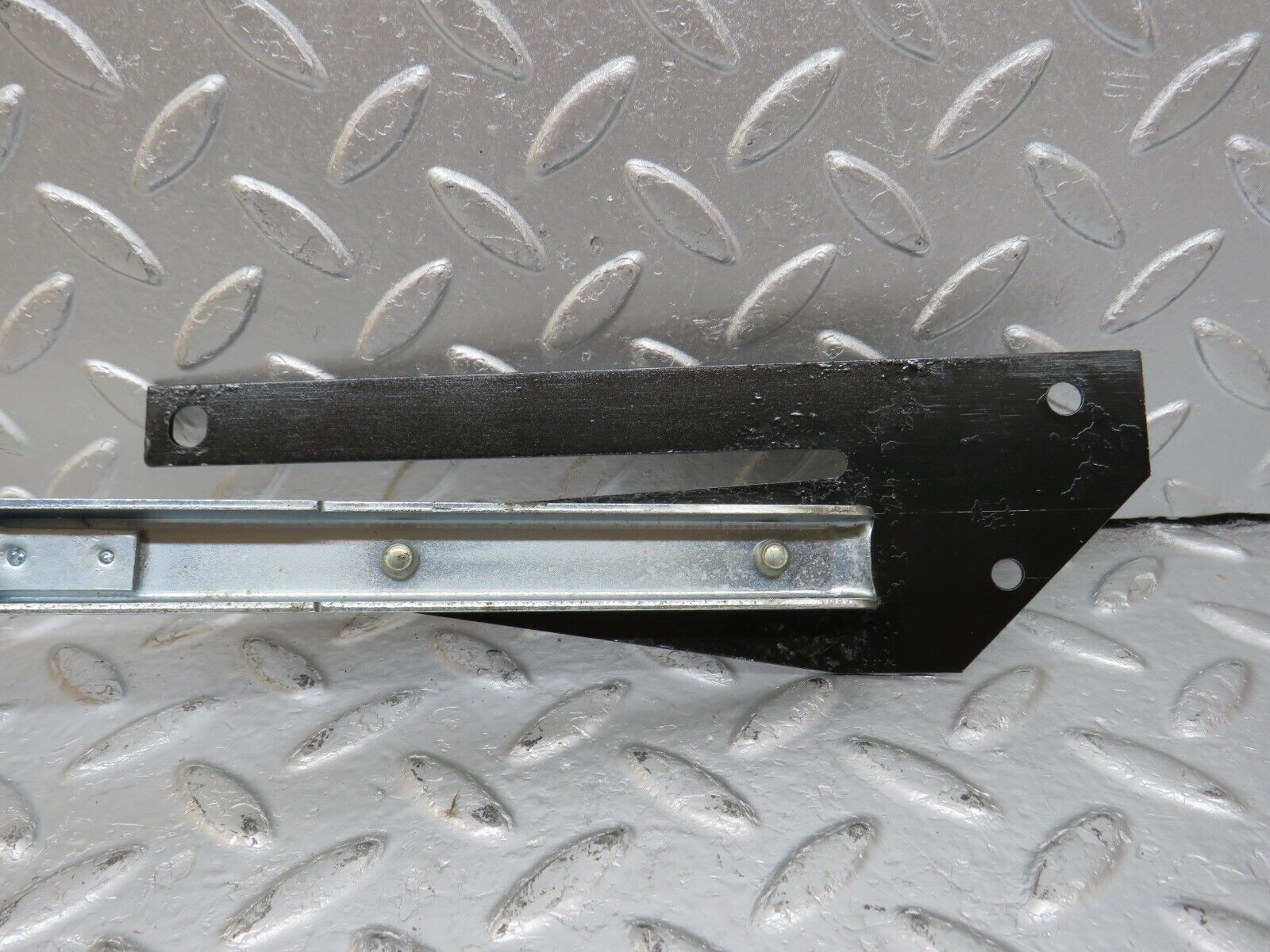 33885 Mercedes-Benz C123 230CE Coupe Front Right Sliding Adjust Handle