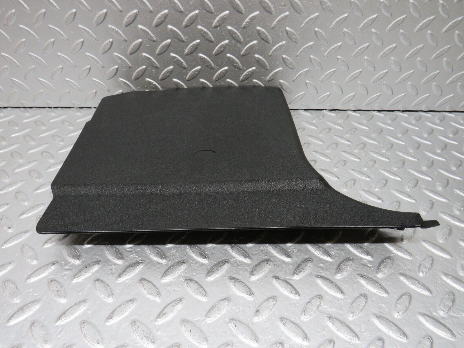 33291 Mercedes-Benz W202 C180 Front Right Kick Panel Black 2026800483