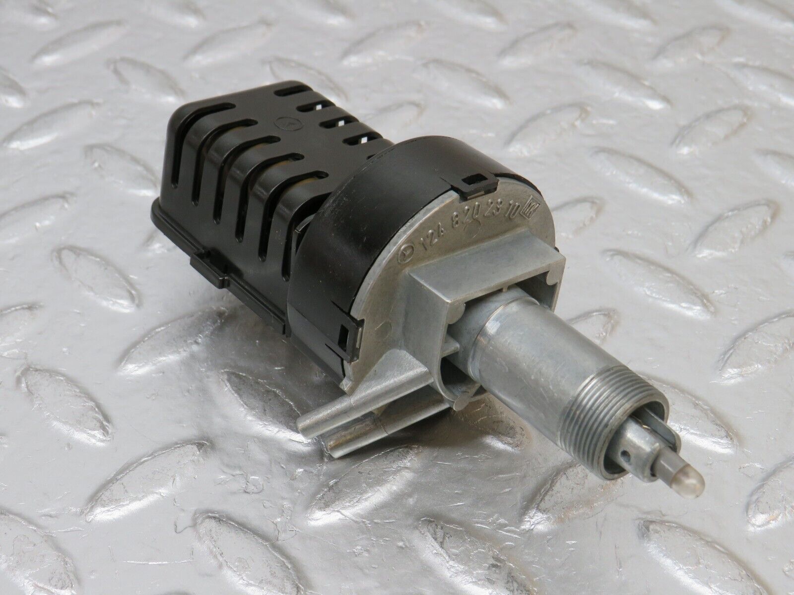 32410 Mercedes-Benz S124 300TE Wagon Heater Control Unit Switch 1248202310