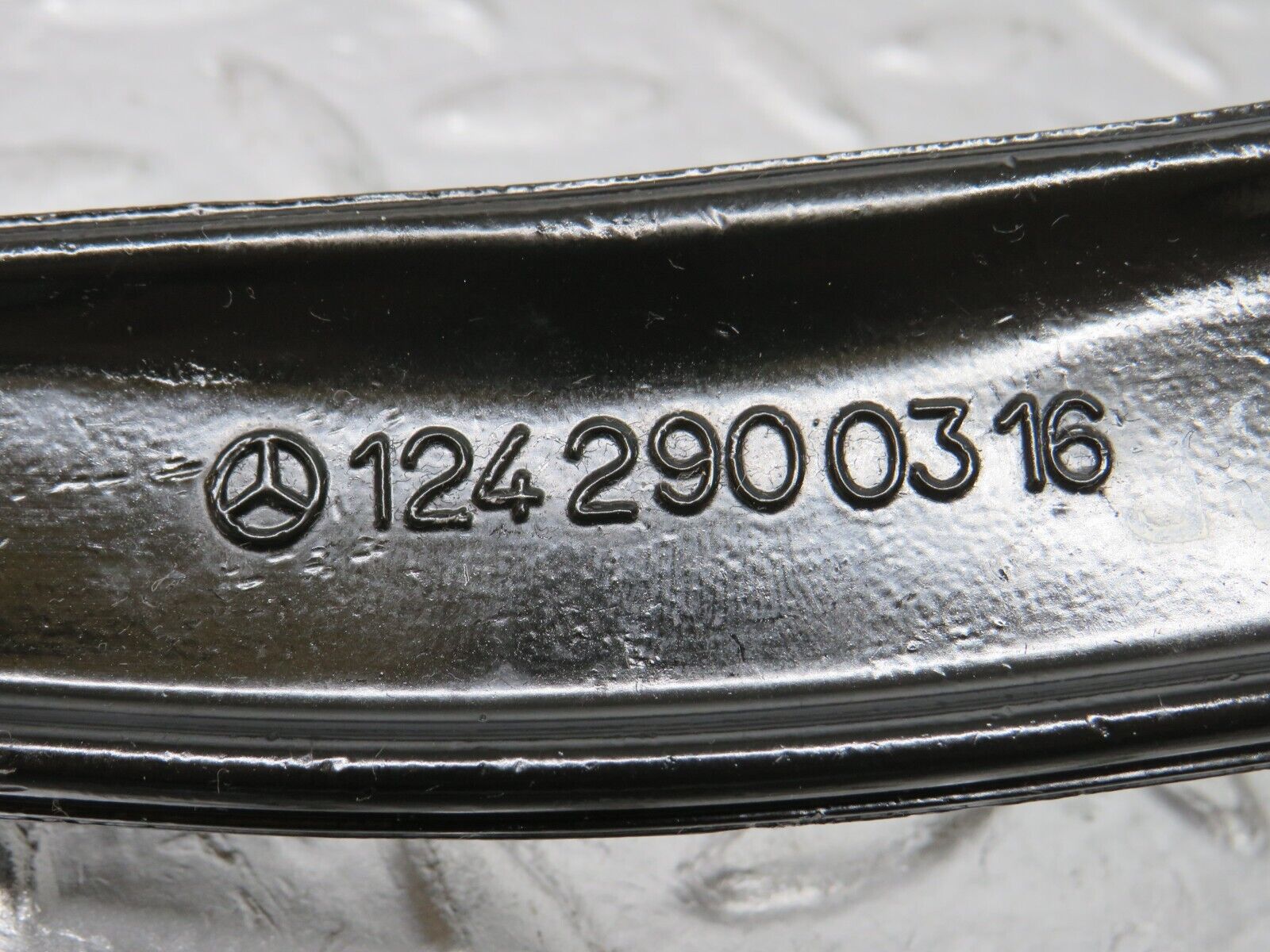 31350 Mercedes-Benz S124 220TE Clutch Pedal 1242900316 2012910282