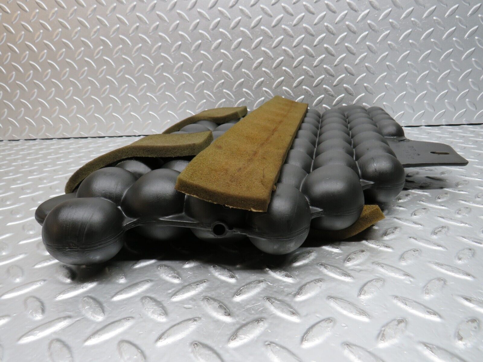 31942 Mercedes-Benz W123 230E Vacuum Reservoir Tank 1238001419