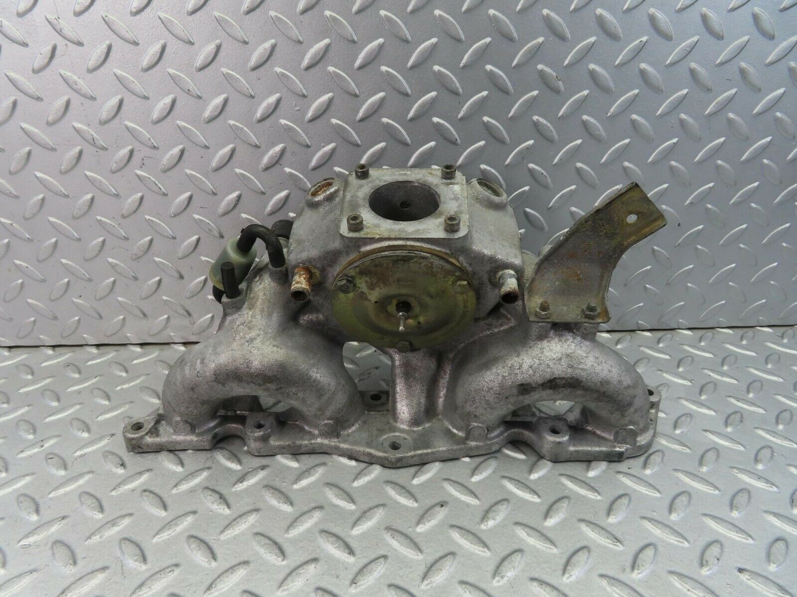 8677 Mercedes-Benz W123 Intake Manifold 1021411601