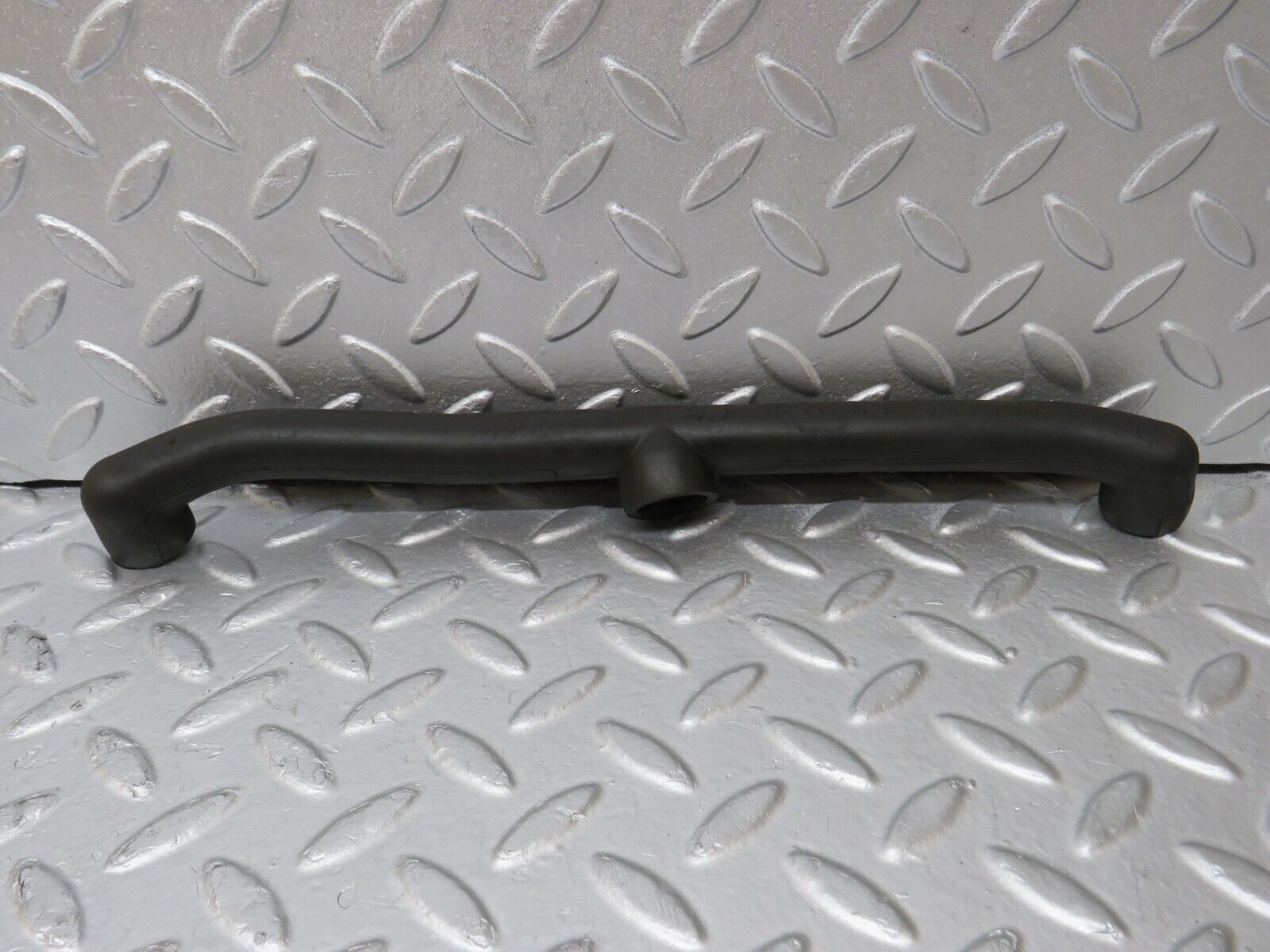 35068 Mercedes-Benz W210 320E EGR Air Pump Pipe Hose 1122380082