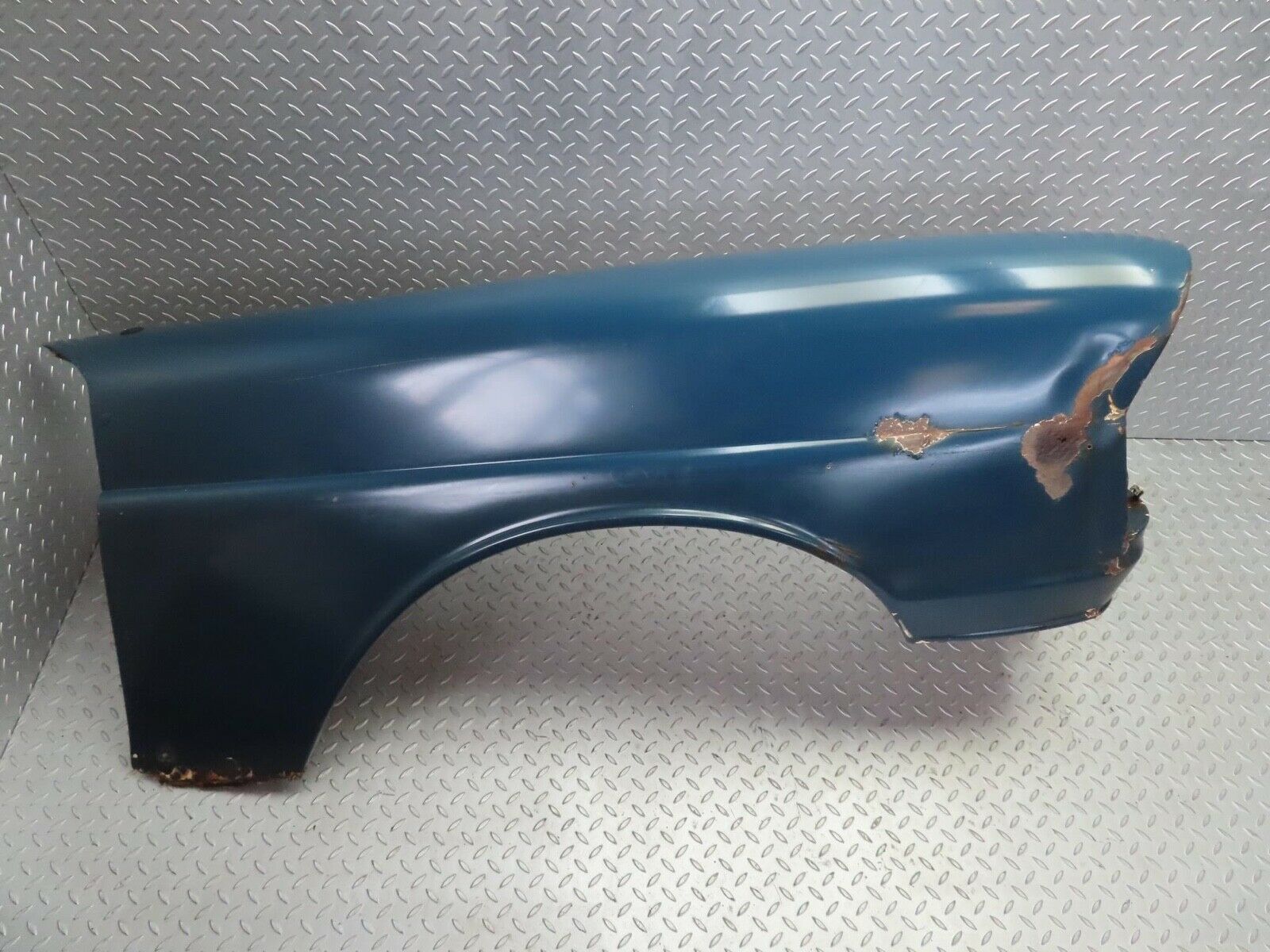 12845 Mercedes-Benz W111 220SE Front Right Wing Fender