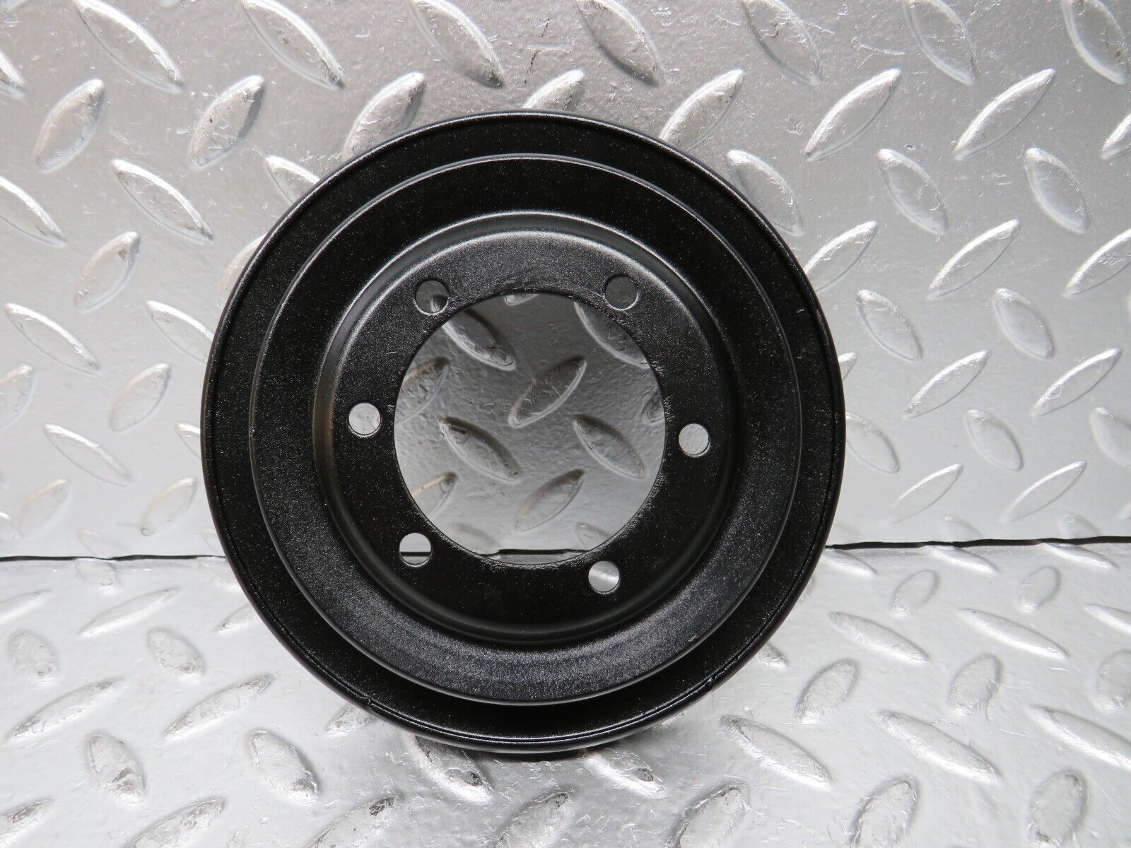 29880 Mercedes-Benz W123 230E Crankshaft Pulley 1020320404