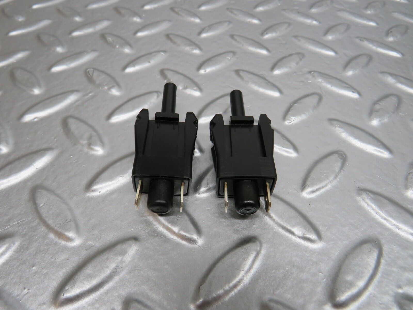 24687 Mercedes-Benz W140 S320 Door Contact Switch Pair 0015458714