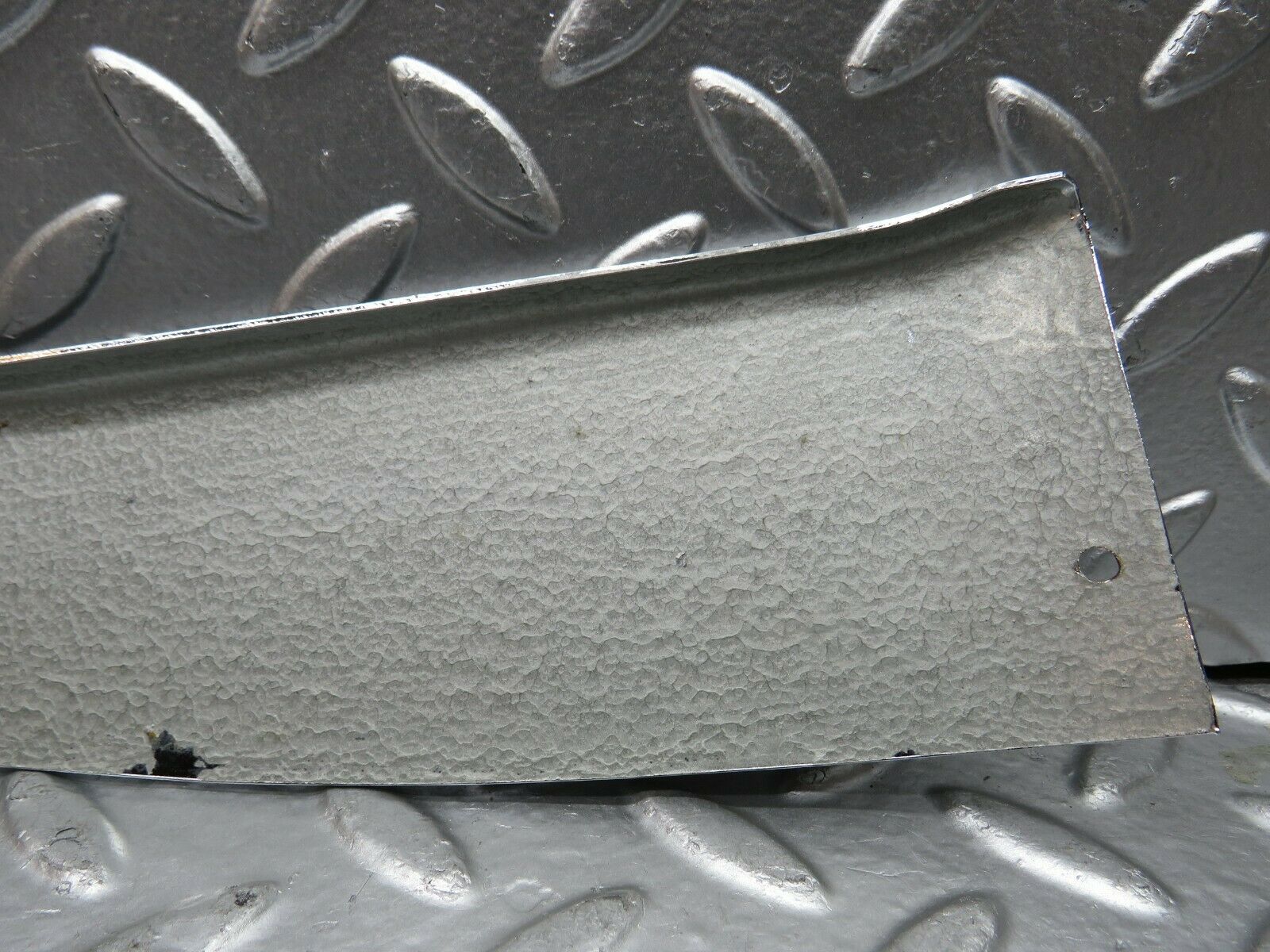 22744 Mercedes-Benz C107 450SLC Coupe Door Moulding Trim Chrome Left Side