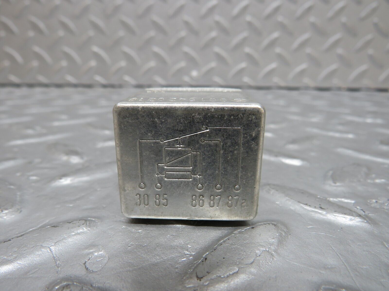 38091 Mercedes-Benz A124 320E Cabriolet Multi Purpose Relay 0015420219