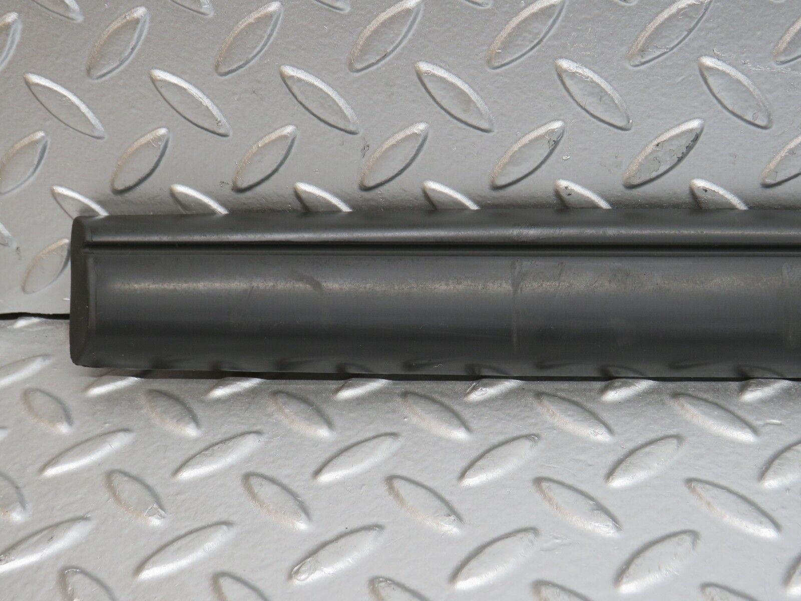 32300 Mercedes-Benz S124 300TE Wagon Front Left Door Lower Moulding Trim