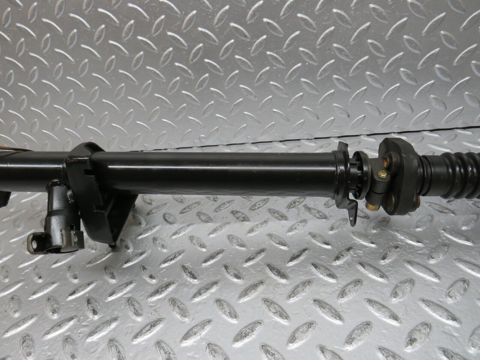 32034 Mercedes-Benz W123 230E Steering Column