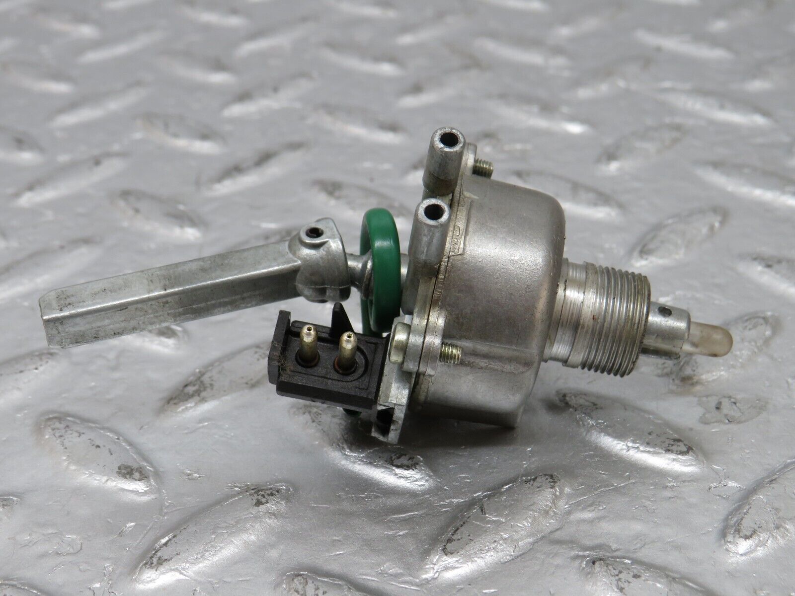 33765 Mercedes-Benz W201 190E 2.0L Heater Control Switch