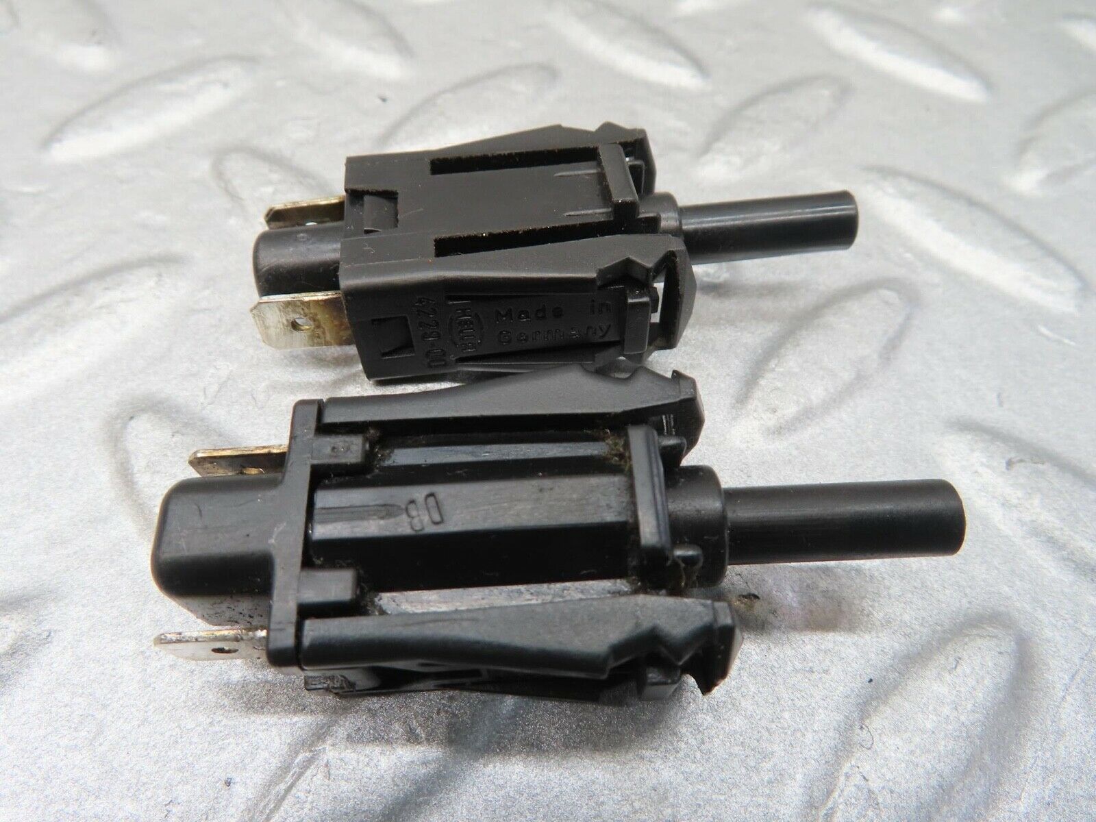16101 Mercedes-Benz W123 280E Door Contact Switch Pair 0015458714