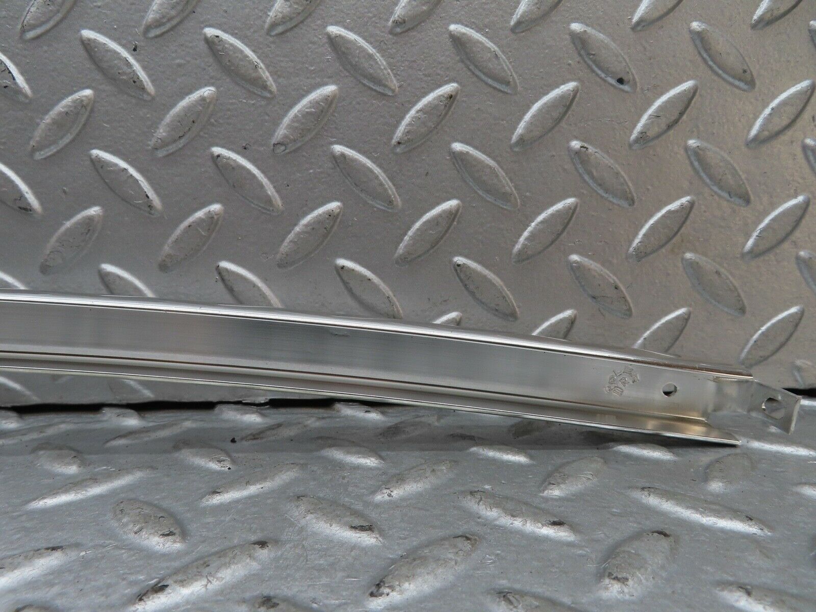 19132 Mercedes-Benz W123 300D Rear Right Door Chrome Window Channel