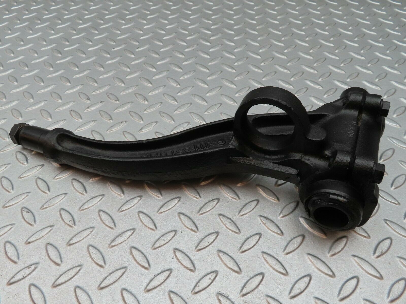 3602 Mercedes-Benz W108 280SE Differential Mounting Bracket 1113510716