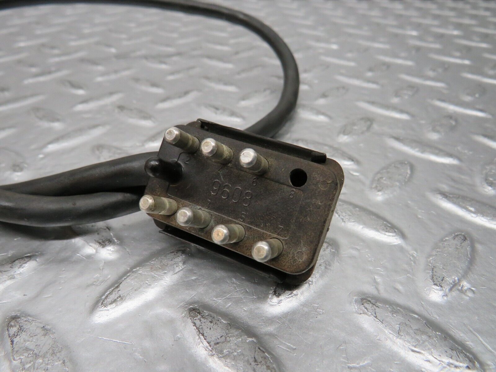 29815 Mercedes-Benz W123 230E Cruise Control Actuator 0015457532