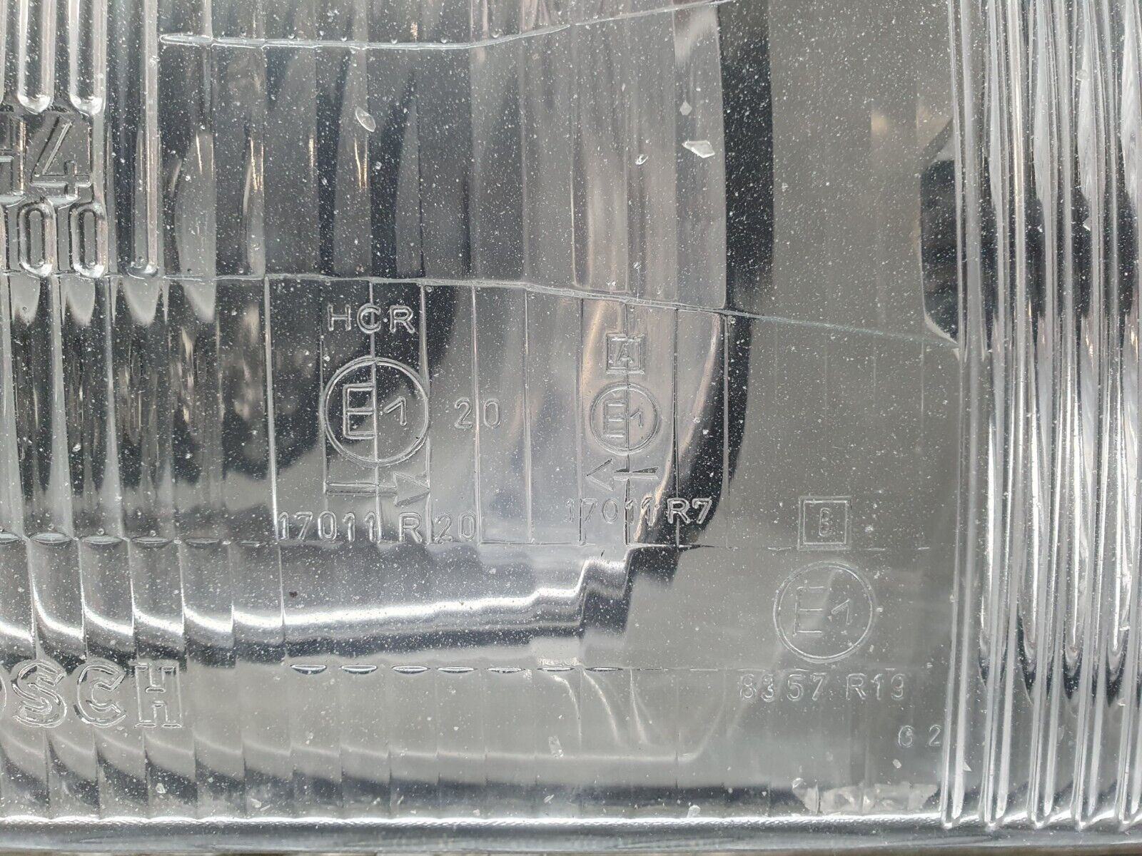 41013 Mercedes-Benz W126 300SE Headlight Right Side Bosch 1268209361 030106570