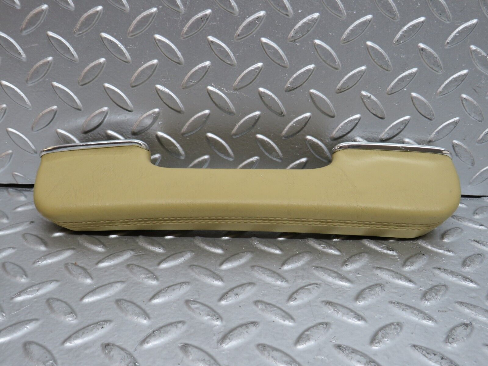 29656 Mercedes-Benz W123 230E Rear Right Interior Door Handle 1239702001