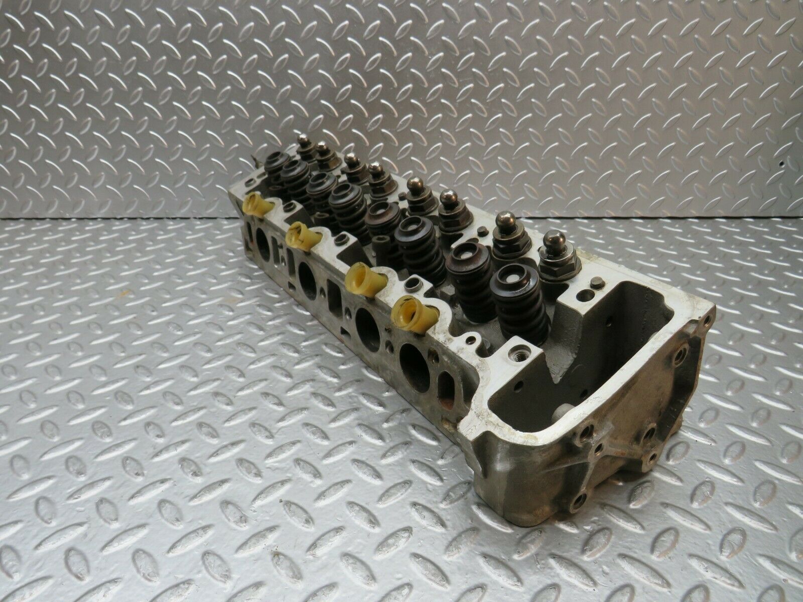 22820 Mercedes-Benz C107 450SLC Coupe Cylinder Head Left 1160162601