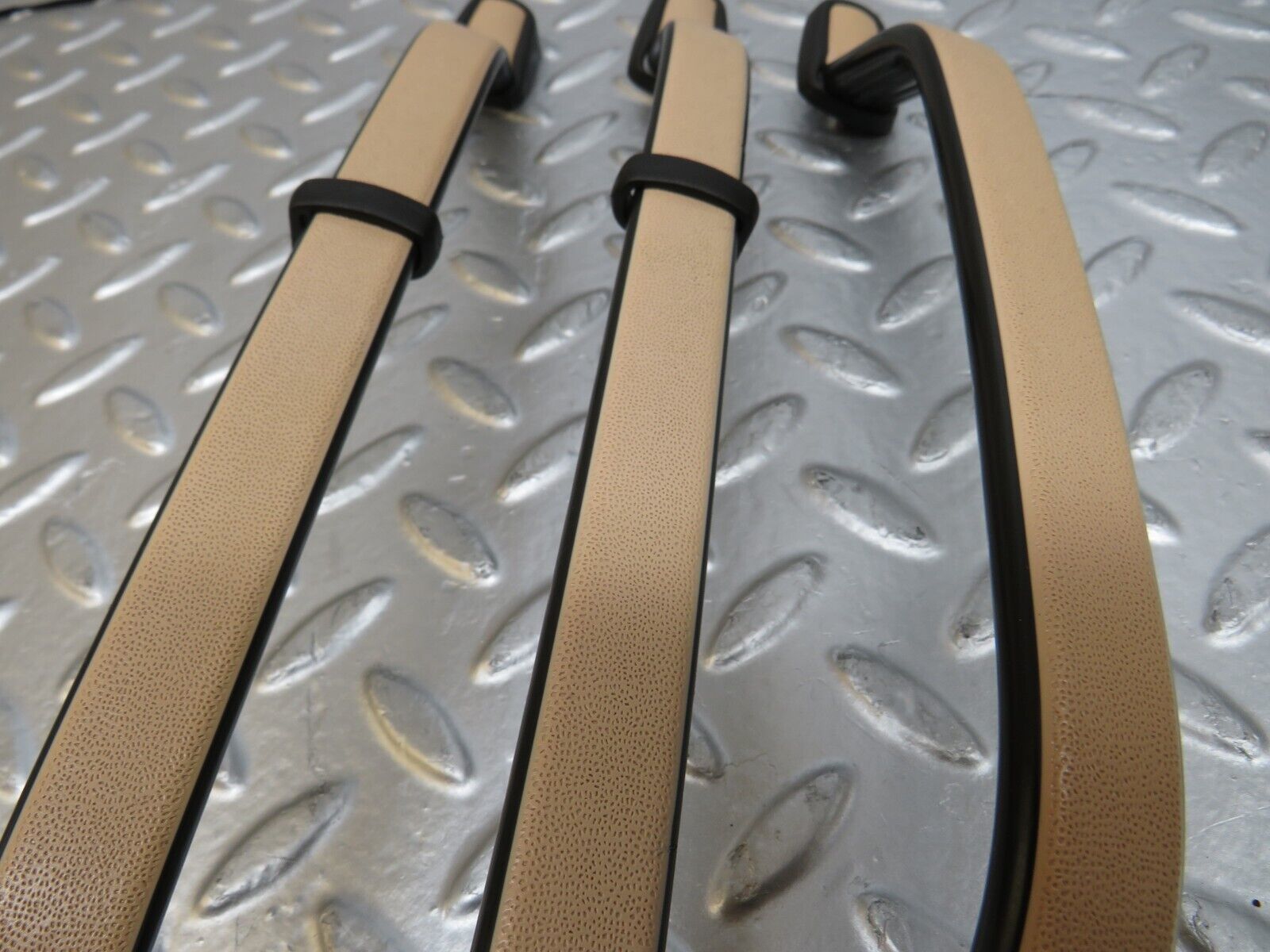 25475 Mercedes-Benz W123 200 Roof Grab Handle Set Palomino