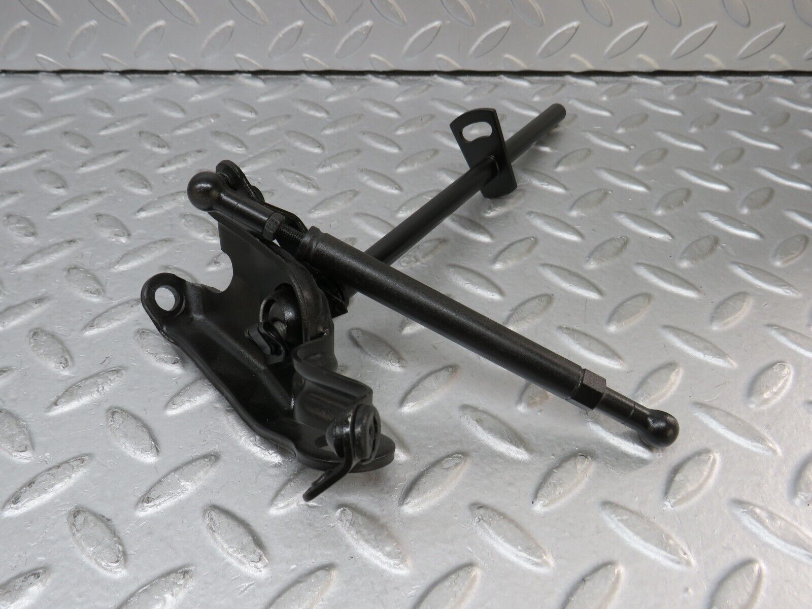 36362 Mercedes-Benz W126 420SE Accelerator Throttle Linkage