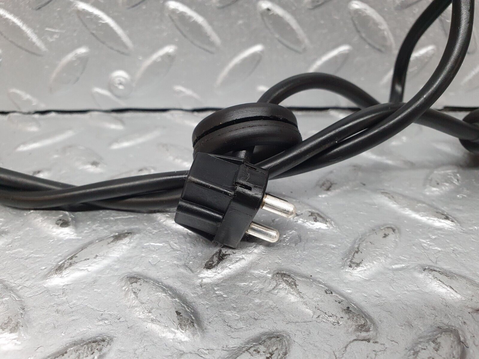 41089 Mercedes-Benz W126 300SE Front Wing Indicator Cable Wire 1249971881