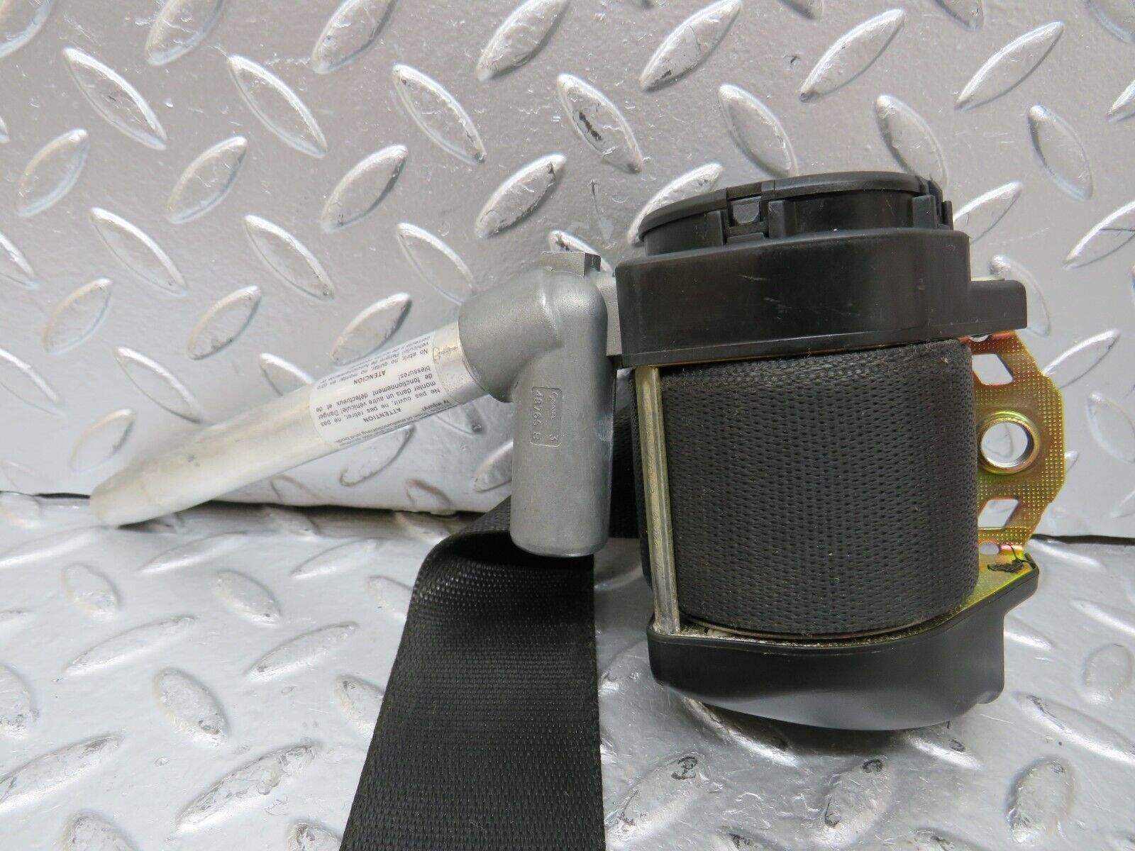 25984 Mercedes-Benz W124 280E Seat Belt Front Right 1248600686