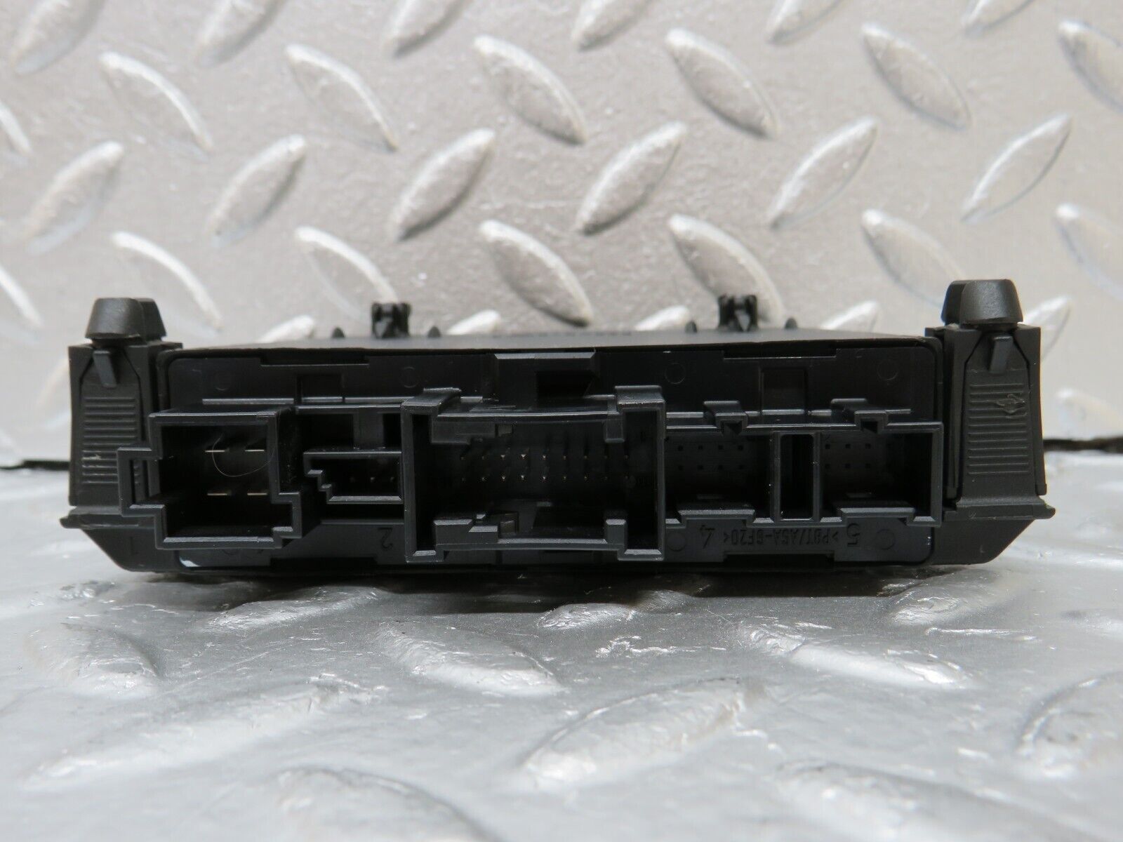 34760 Mercedes-Benz W210 320E Door Control Unit Front Left 2108207526