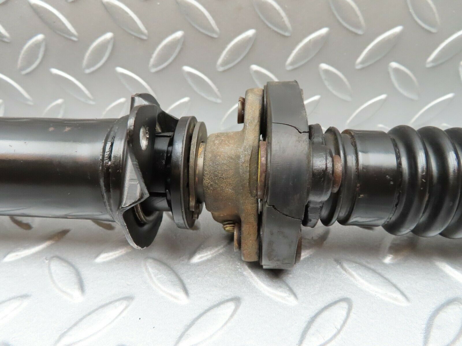 3725 Mercedes-Benz S123 200T Wagon Steering Column