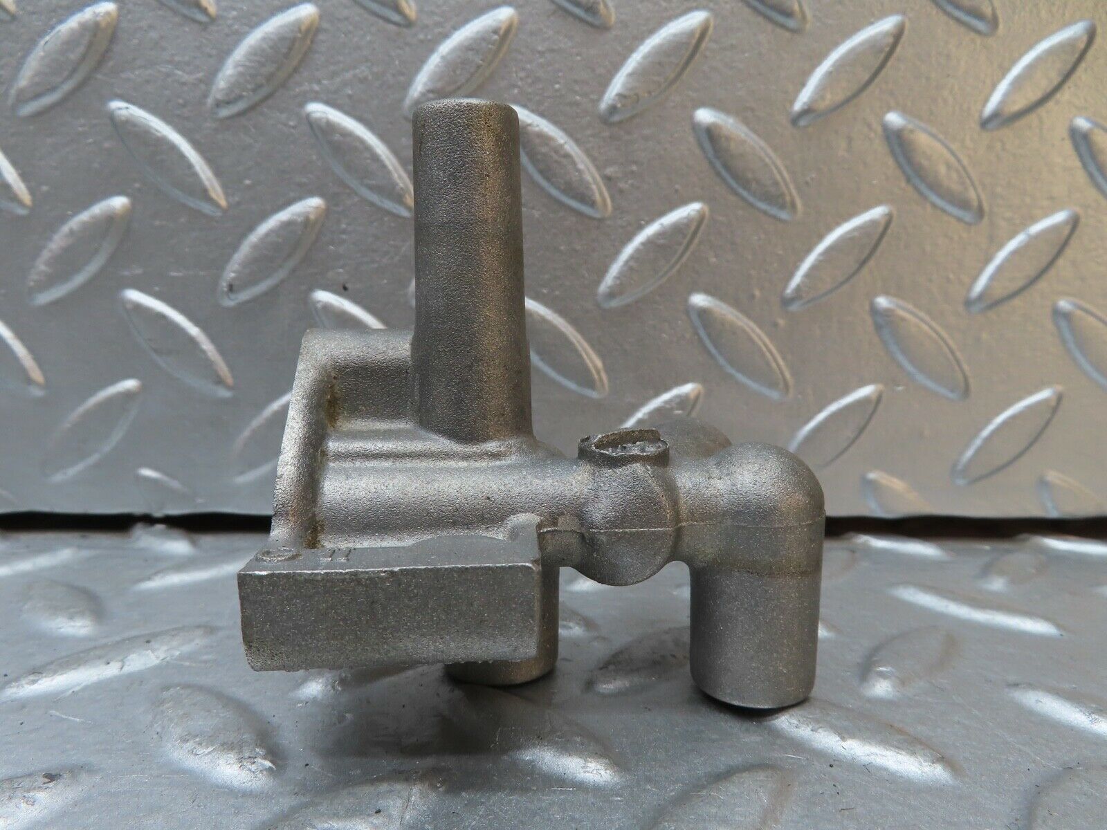 21199 Mercedes-Benz W123 230E Idle Control Valve 1020941212