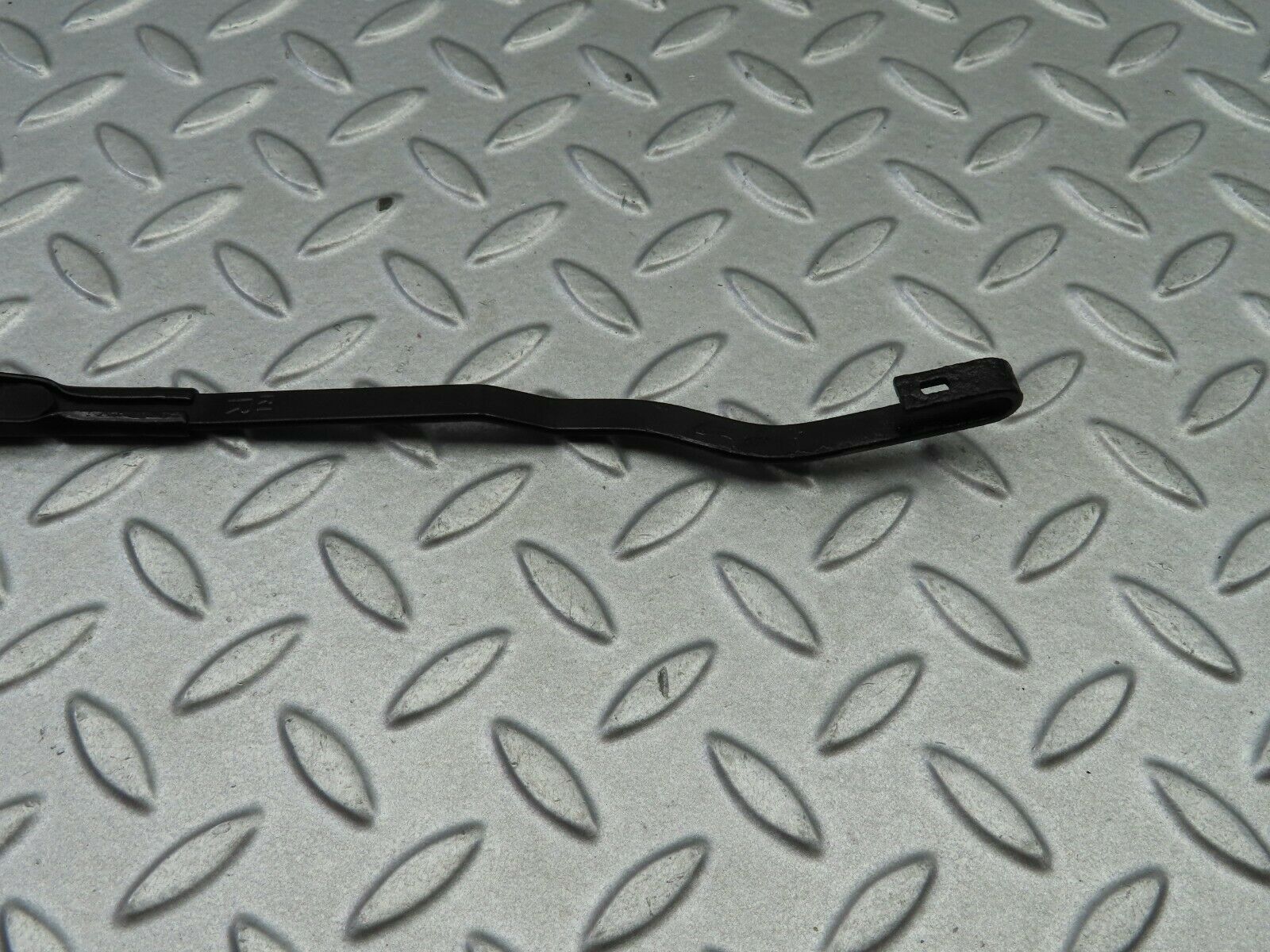 5969 Mercedes-Benz W123 200 Wiper Arm Bosch 3399990553