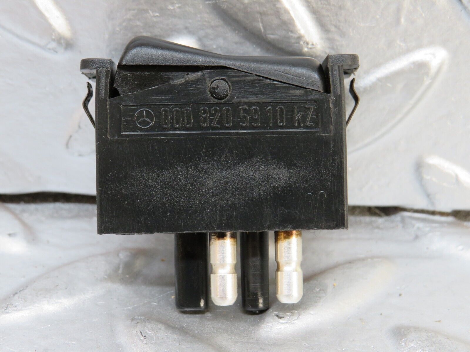 26908 Mercedes-Benz W123 240D Interior Light Switch 0008205910