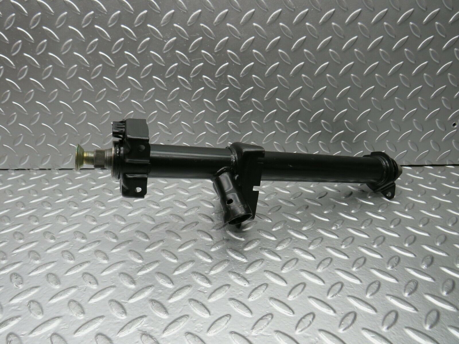 24085 Mercedes-Benz W123 280E Steering Column Shaft