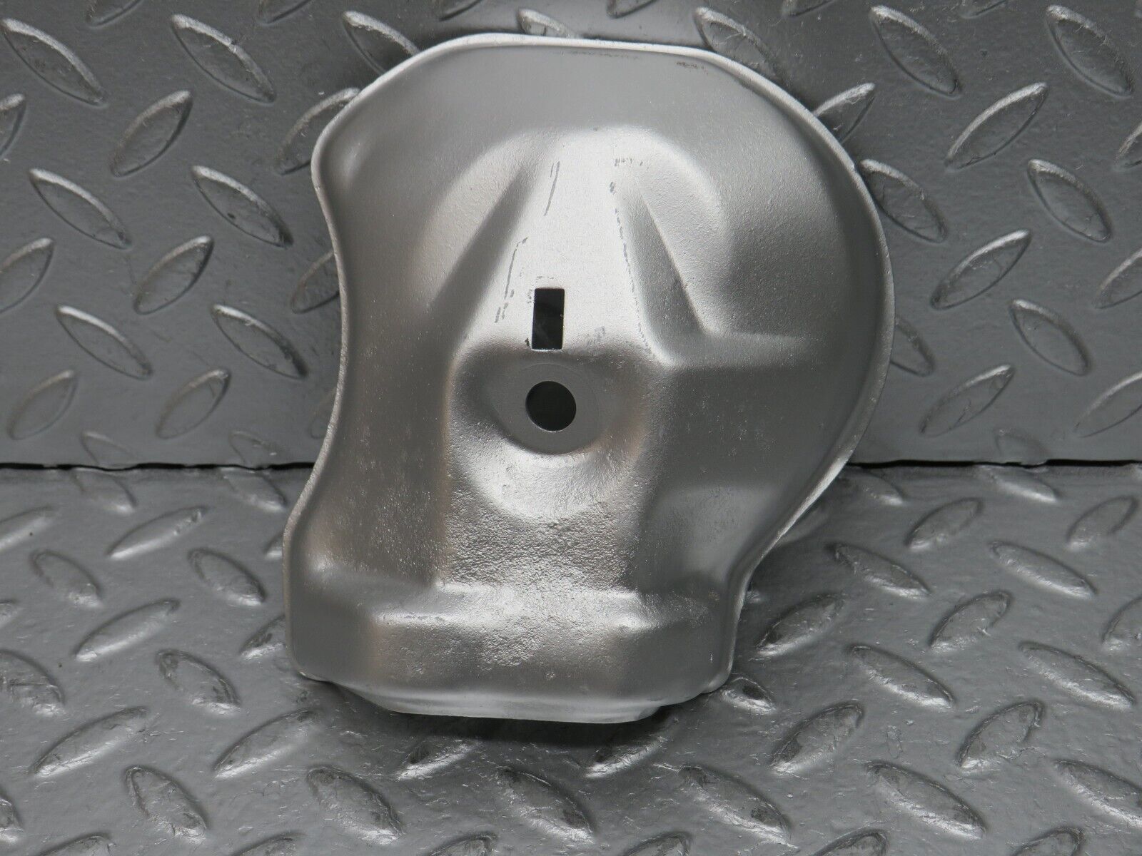 31656 Mercedes-Benz W201 190LE 1.8L Engine Mount Bracket Heat Shield