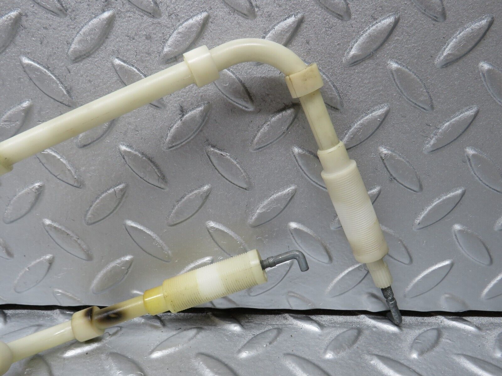 36151 Mercedes-Benz W126 420SE Heater Regulator 1268300485