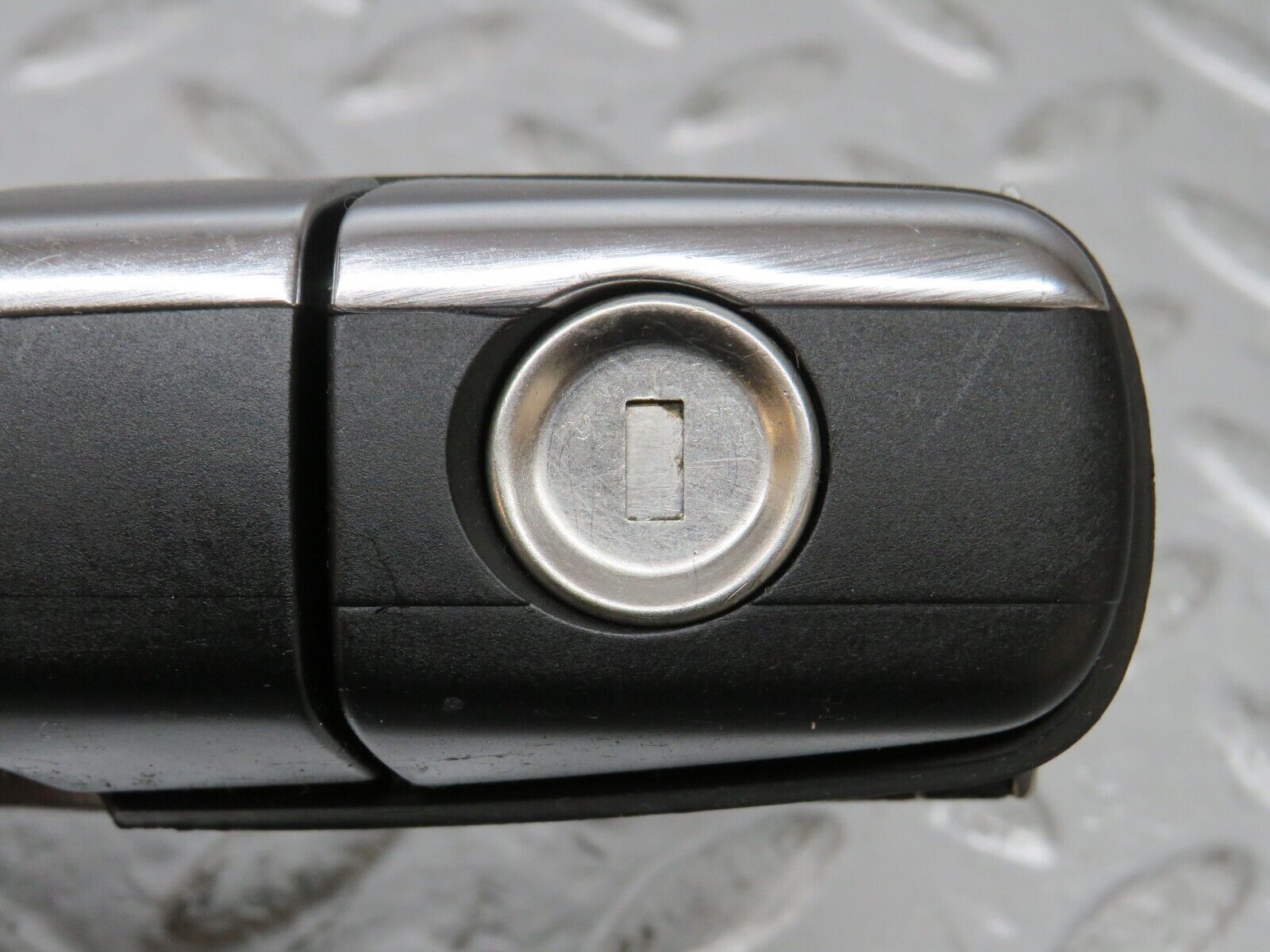 33419 Mercedes-Benz W202 C180 Front Left Exterior Door Handle No Key