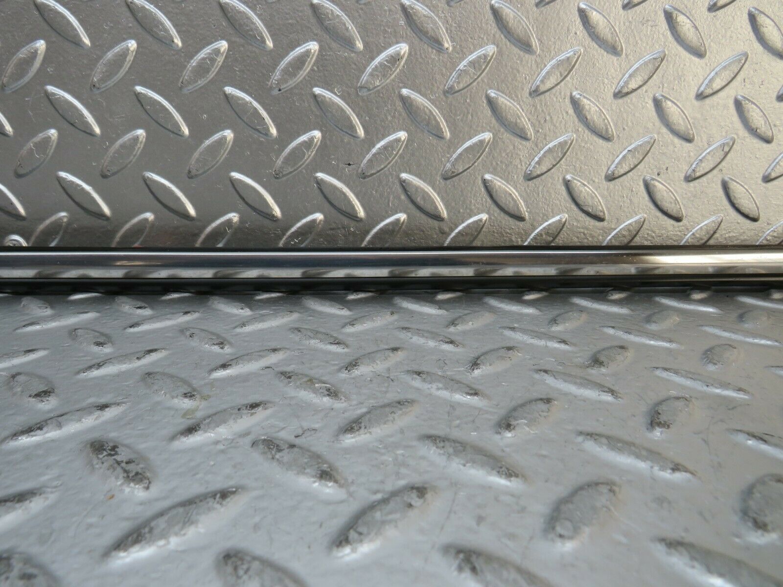 23642 Mercedes-Benz W114 280E Front Left Fender Wing Centre Moulding Trim