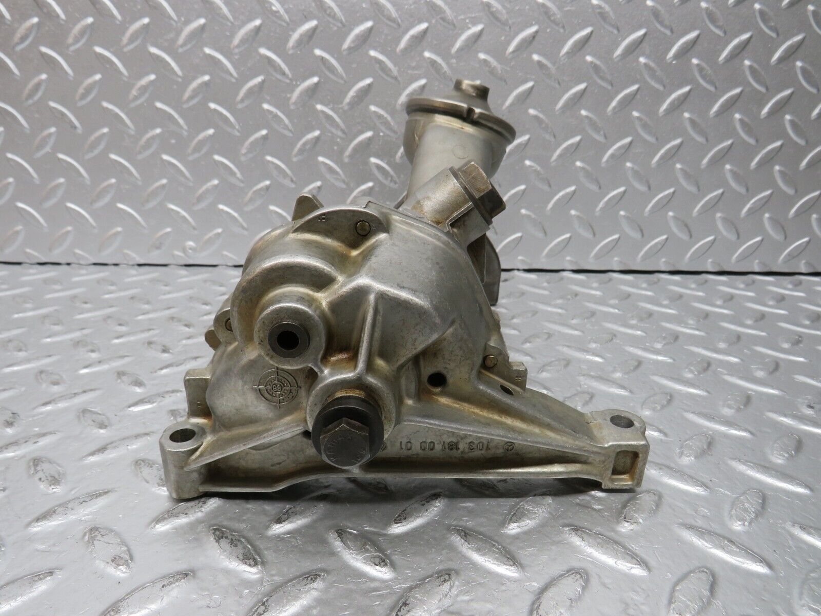 32711 Mercedes-Benz S124 300TE Wagon Oil Pump 6031810320 1031810001