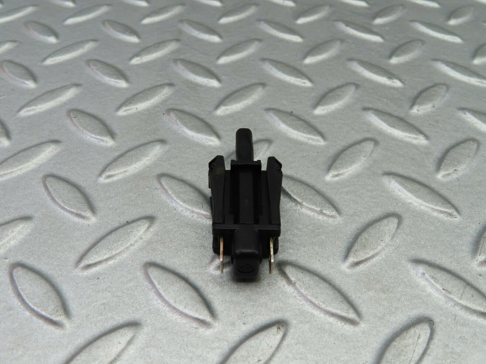 6098 Mercedes-Benz W126 380SE Door Contact Switch 0015458714