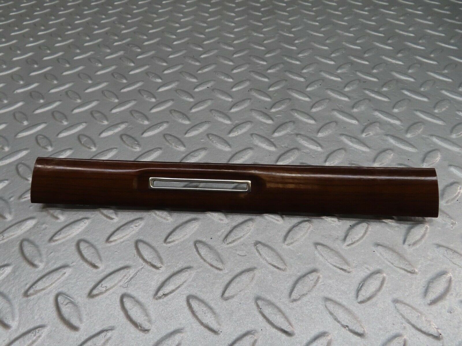 15918 Mercedes-Benz W123 280E Dashboard Wood Trim